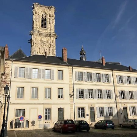 La Chapelle, Les Suites Du Palais, L'Unique 5 Etoiles De Nevers, Suite D'Exception, By Primo C0Nciergerie Экстерьер фото